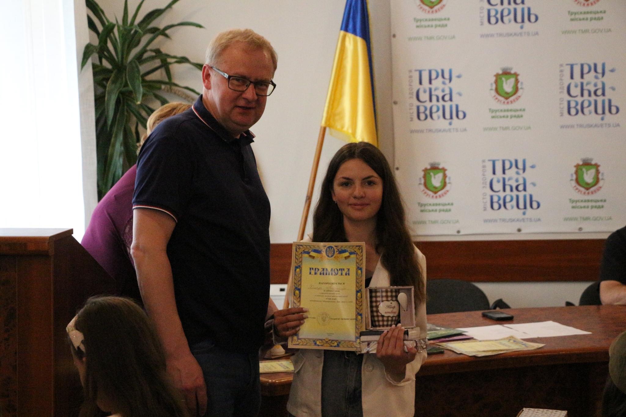 Вітаємо Хімчук Анастасію з перемогою в конкурсі «Спів душі» 1 8ee2d4c9 721f 4391 a351 81464310e3b3
