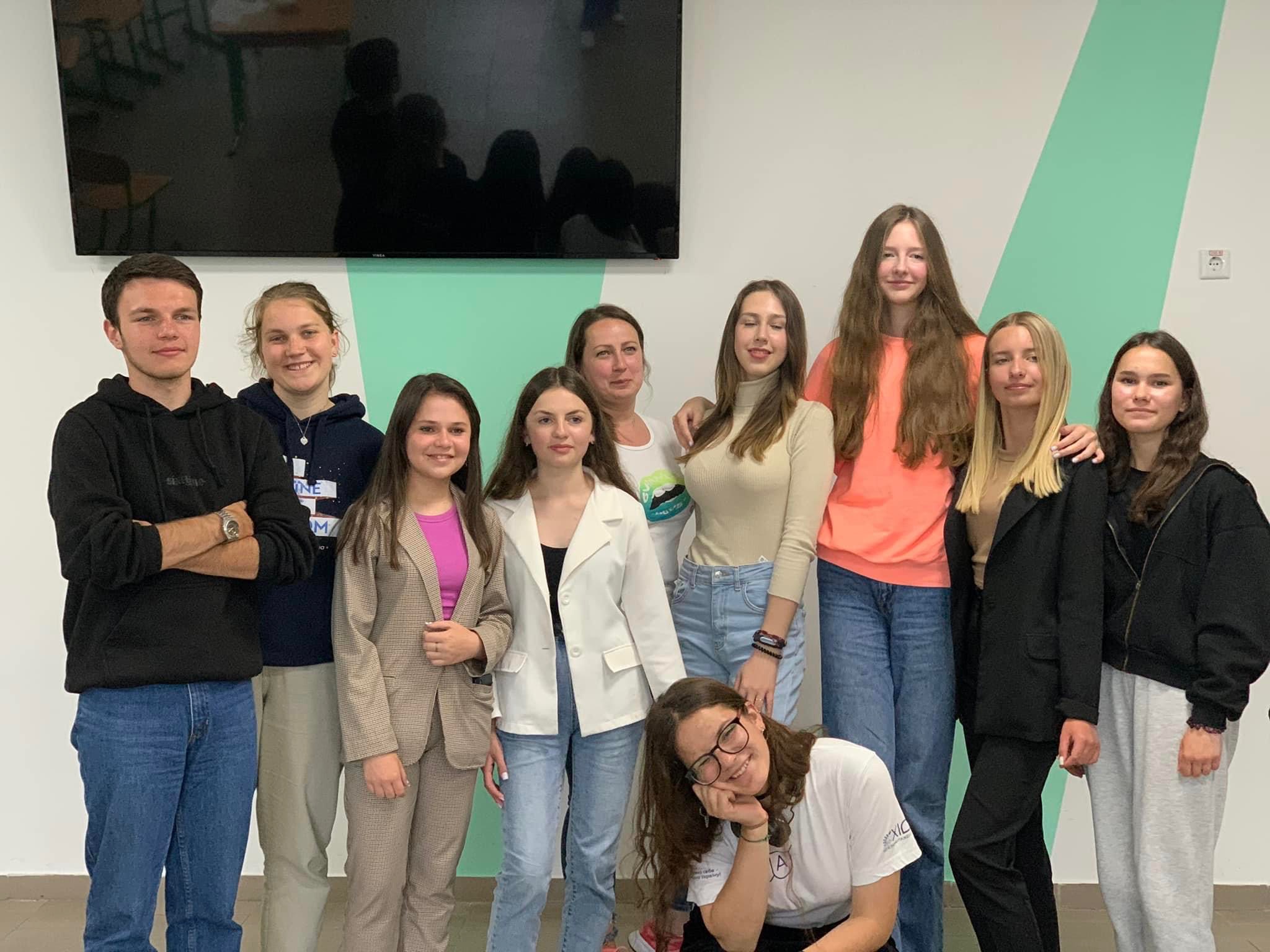 Участь учнів Уличненського ЗЗСО у проєкті «Об’єднані» від Української академії лідерства 1 c5b4a64e 29d8 4f65 98dc 1b880dfd32f9