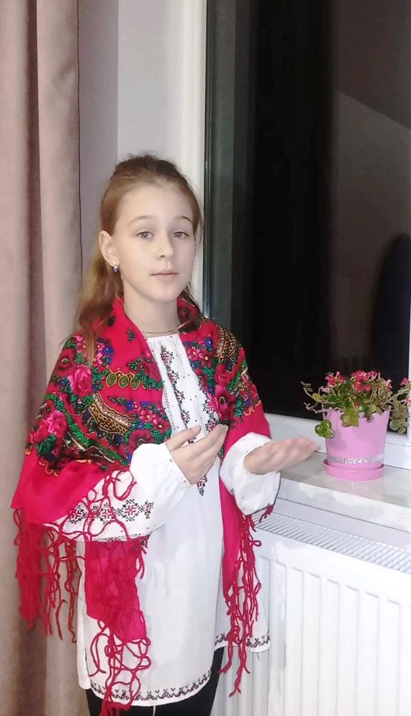 Вітаємо Єлизавету Кушнір за зайняте ІІ місце у Всеукраїнському багатожанровому патріотичному конкурсі мистецтв «Нащадки Кобзаря» 1 orommr