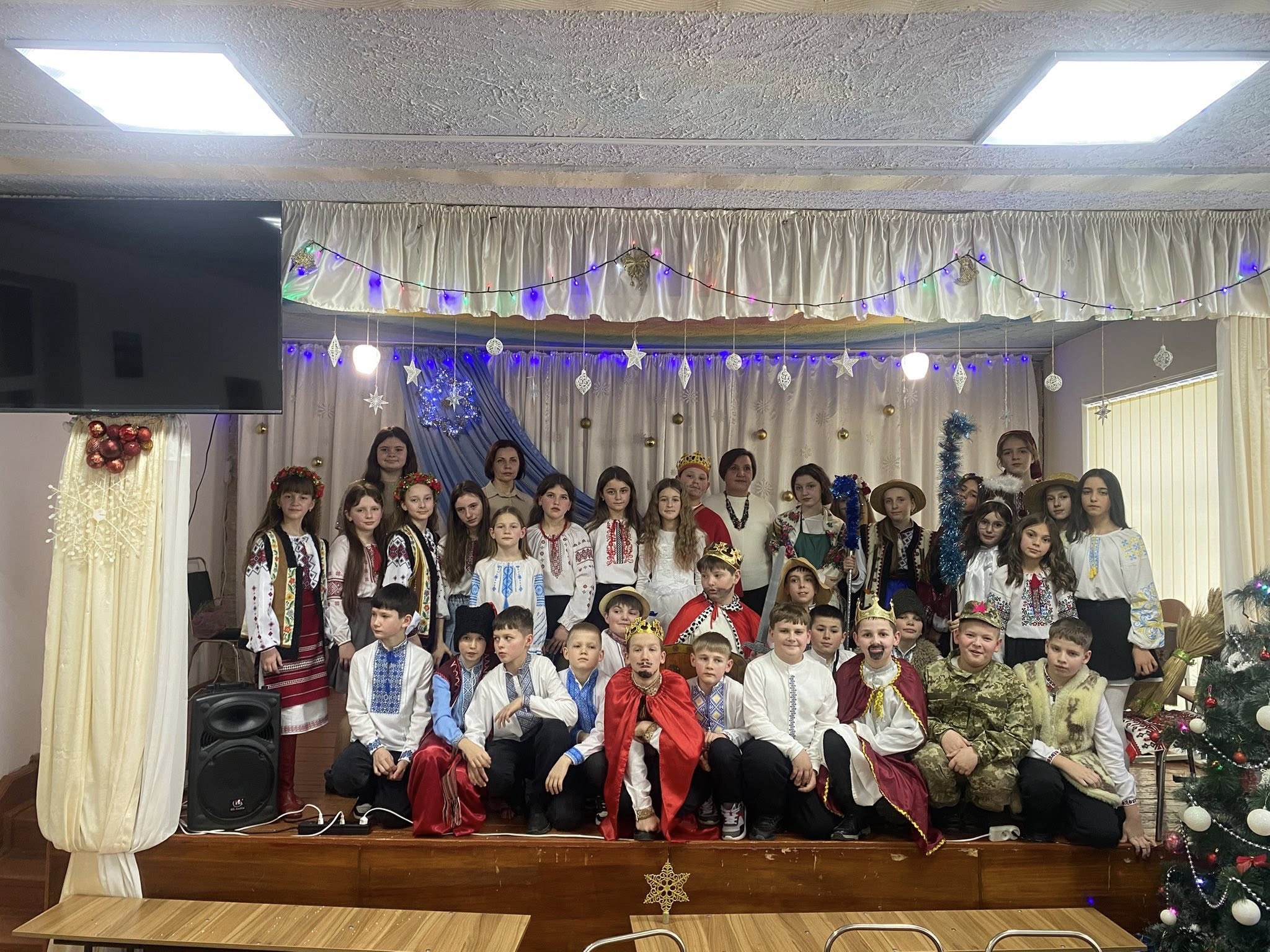 Світле прощання з Колядою в Уличненському ЗЗСО!💛 110 623917180 2380162259164756 395736975913664576 n